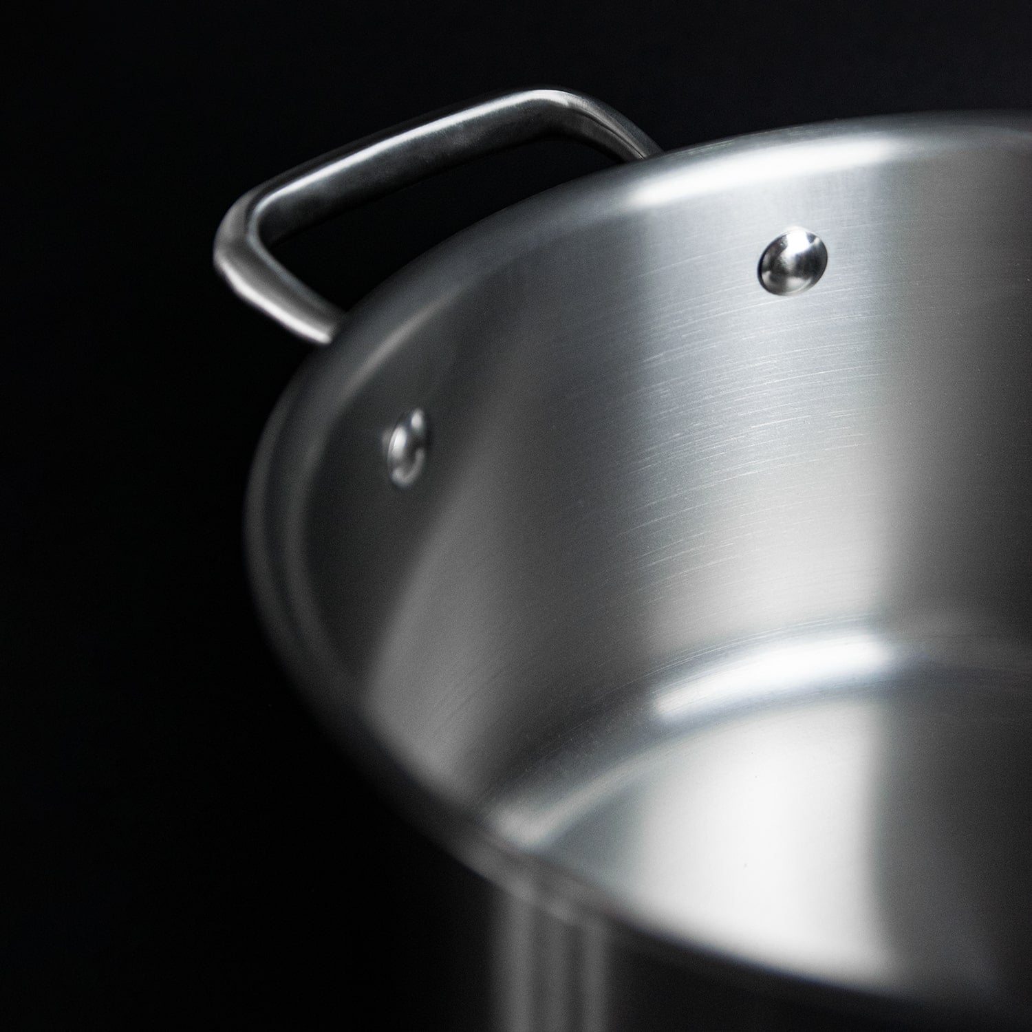 Titanium Pot edge finishing